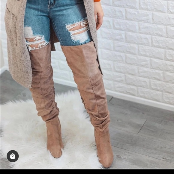 Knee high thigh high boots - Picture 2 of 9